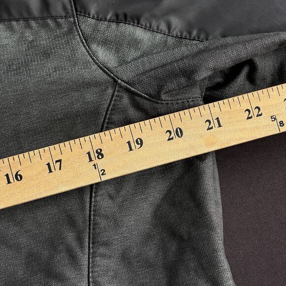 Tesla Womens Softshell Jacket Medium Full Zip Gray Embroidered Logo EV Car - Picture 7 of 9